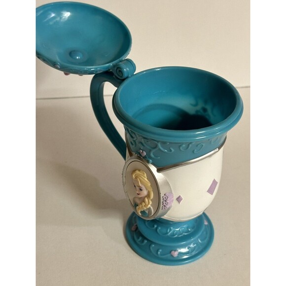 DISNEY FROZEN ELSA AND ANNA PLASTIC STEIN CUP/MUG - Picture 2 of 4